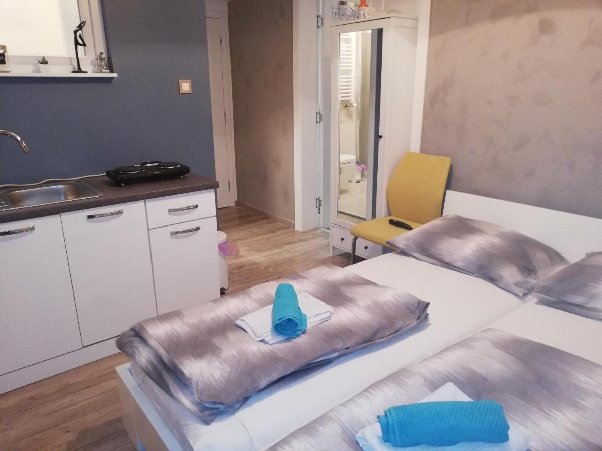 Angela Studio Apartments Zagabria Esterno foto