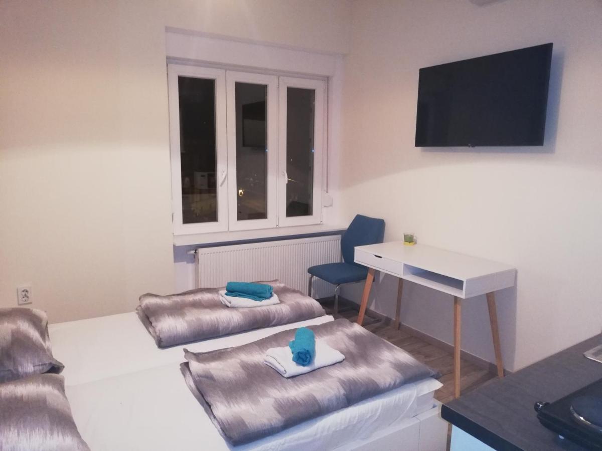 Angela Studio Apartments Zagabria Esterno foto