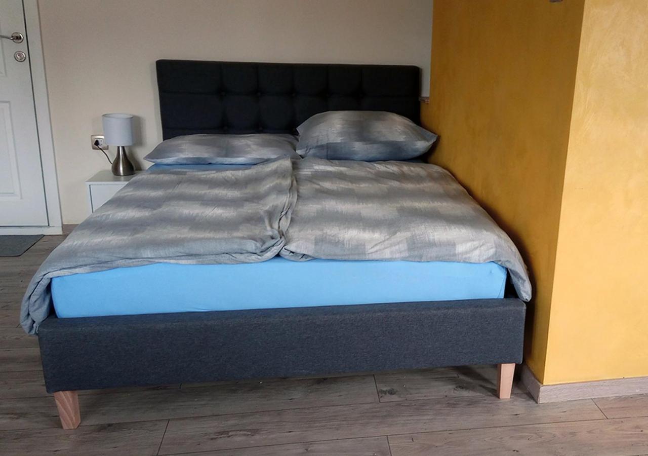 Angela Studio Apartments Zagabria Esterno foto